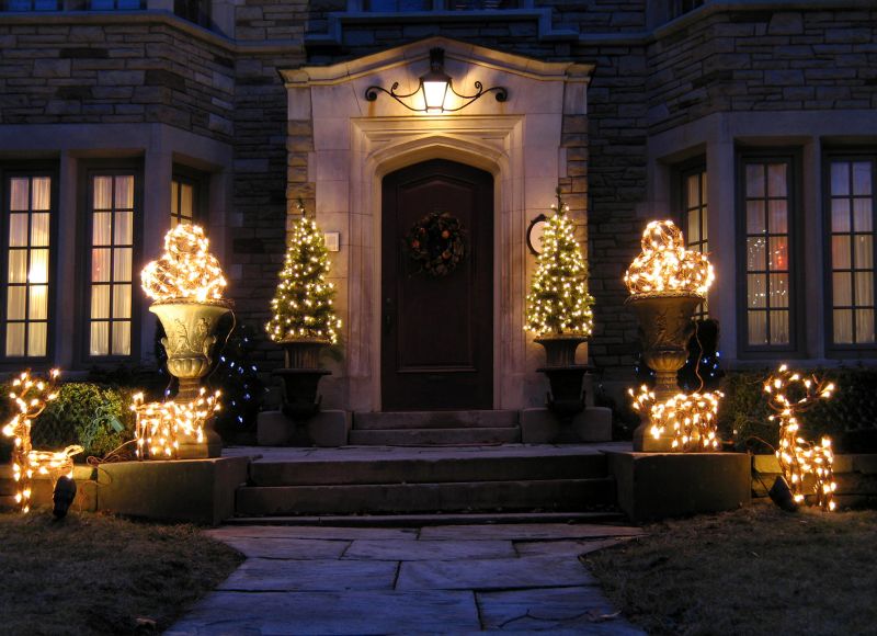 Festive Outdoor Displays