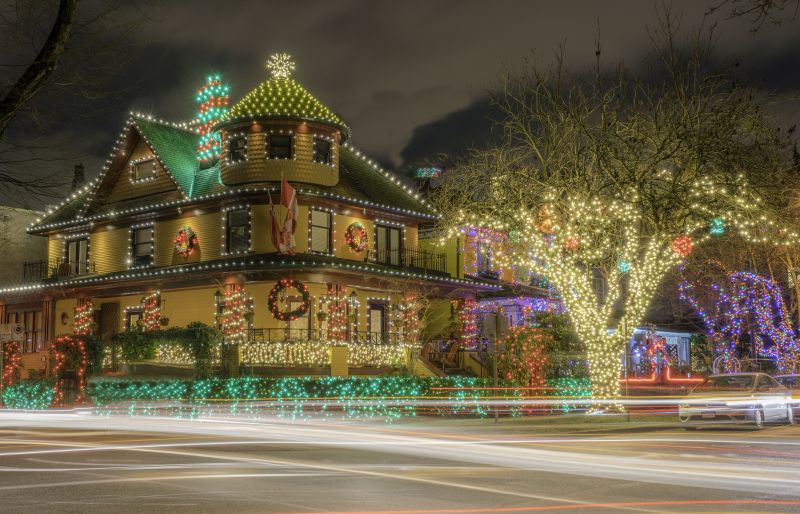 Xmas Lights Installation in Overland Park, KS